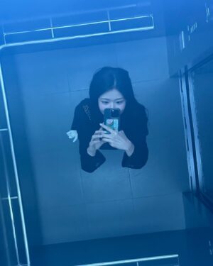 Shin Ji-yeon Instagram - 👻🖤🖤
