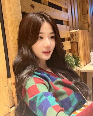 Shin Ji-yeon Instagram - 셀카 어려워…🧸