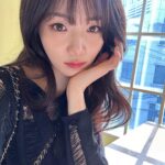 Shin Ji-yeon Instagram - yellow is my new favourite color🌼!