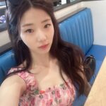 Shin Ji-yeon Instagram - my summer came early🌼😎