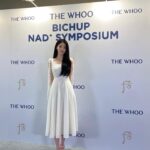 Shin Ji-yeon Instagram - #유료광고 더후 비첩 NAD 심포지엄에 다녀왔어요ʚ˘◡˘ɞ NAD 는 새롭게 떠오르는 노화 완화 인자로 더후 비첩 자생 에센스의 핵심 성분이라고 해요 NAD 성분에 대해서도 공부하고, 더후만의 기술력으로 완성한 ‘NAD Power24™‘ 에 대해서도 알아보는 유의미한 시간이었어요! 특히 비첩 자생 에센스에 이 성분이 10%나 함유되어 있어서 24시간 밤낮으로 피부를 보호해주고 활력 에너지를 공급해준다고 해요! 비첩 자생 에센스만의 쫀쫀하지만 부드럽게 흡수되는 제형과, 비첩만의 헤리티지를 유지한 고급스러운 패키징도 너무 좋았어요🤍 #더후 #NAD에센스 #비첩자생에센스