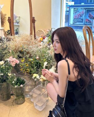 Shin Ji-yeon Instagram - 여름 요모조모..🖤