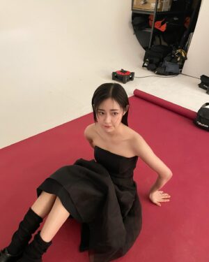Shin Seul-ki Instagram - 🌹🌺🥀