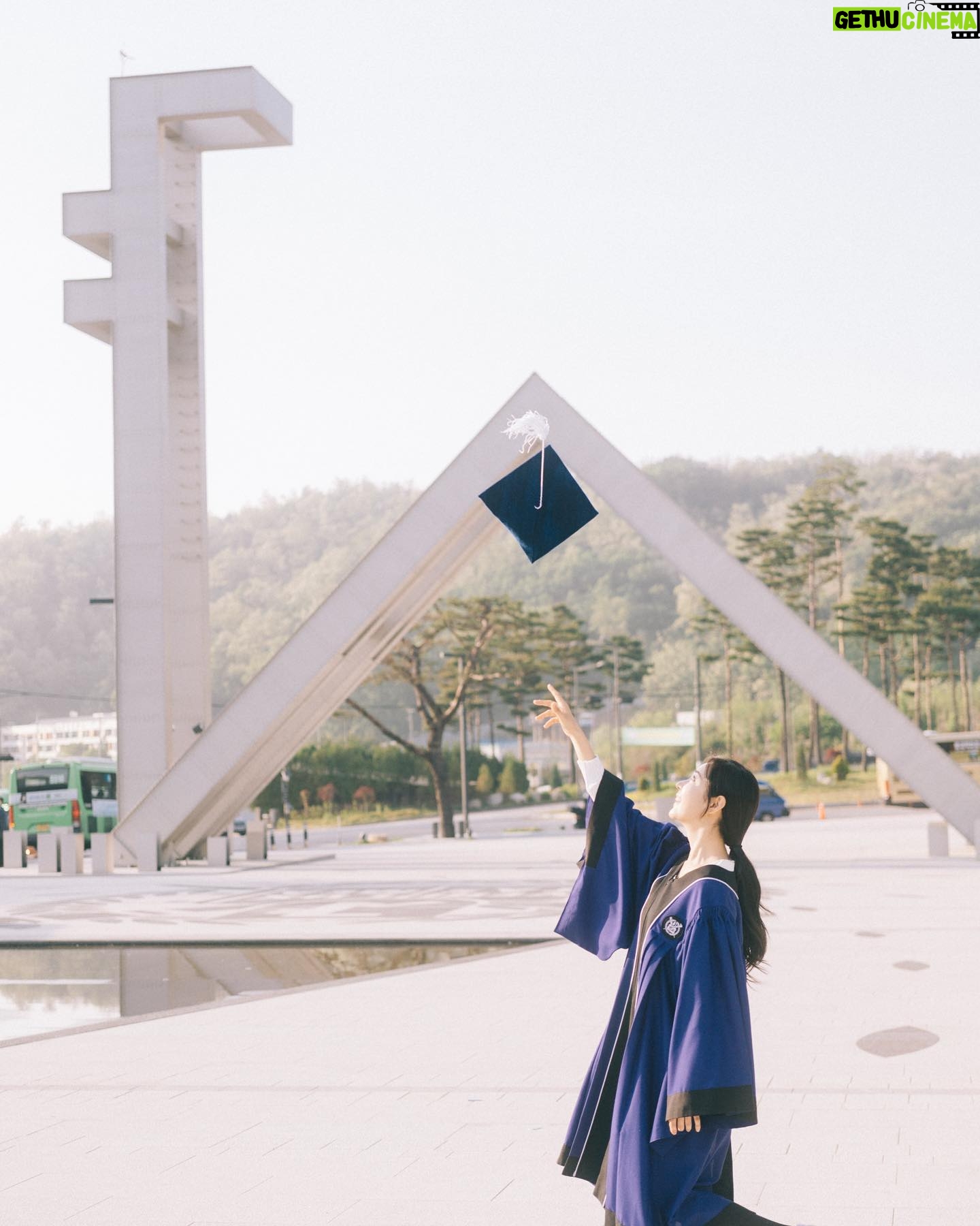 Shin Seul-ki - 565.5K Likes - ☺️🎓