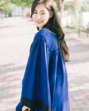 Shin Seul-ki Instagram - ☺️🎓