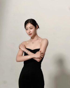 Shin Seul-ki Instagram - 🌌