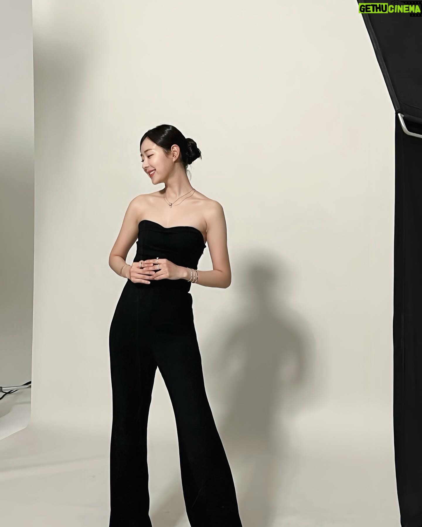 Shin Seul-ki - 233.8K Likes - 🌌