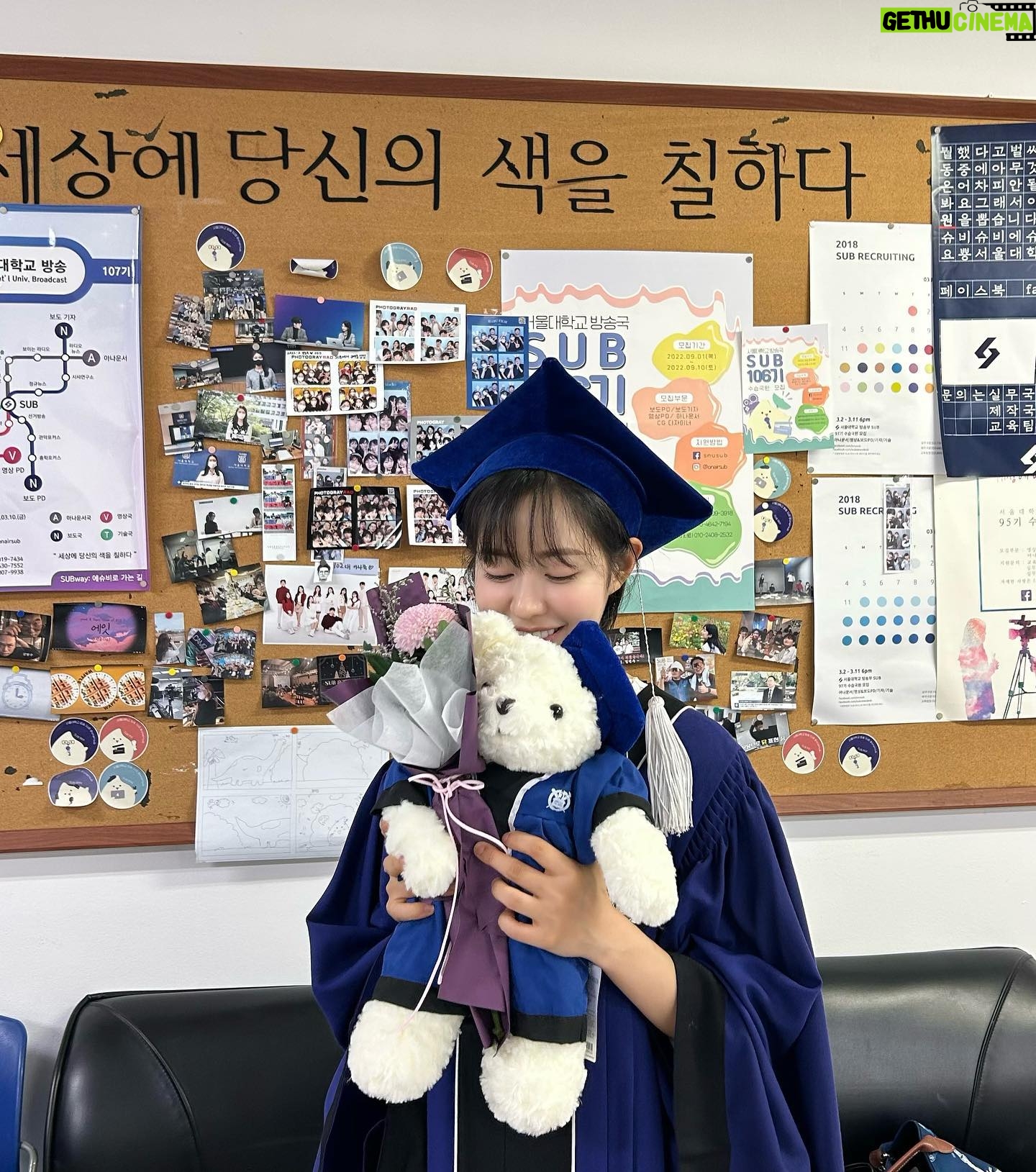 Shin Seul-ki - 230.3K Likes - 👩🎓💙