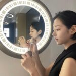 Shin Seul-ki Instagram - #광고 @esteelauderkr ESTEE LAUDER LOUNGE ‘에스티 로더 라운지’에 다녀왔어요☁ 에스티 로더의 갈색병과 신제품 갈색병 레스큐 솔루션 그리고 더블웨어, 퓨어 컬러 립스틱까지 다채로운 체험이 준비되어 있으니 여러분들도 8월13일까지 성수동 에스티 로더 라운지에서 경험해 보세요☺️ #에스티로더라운지 #갈색병 #갈색병레스큐솔루션 #갈색병세럼 #ESTEELAUDER