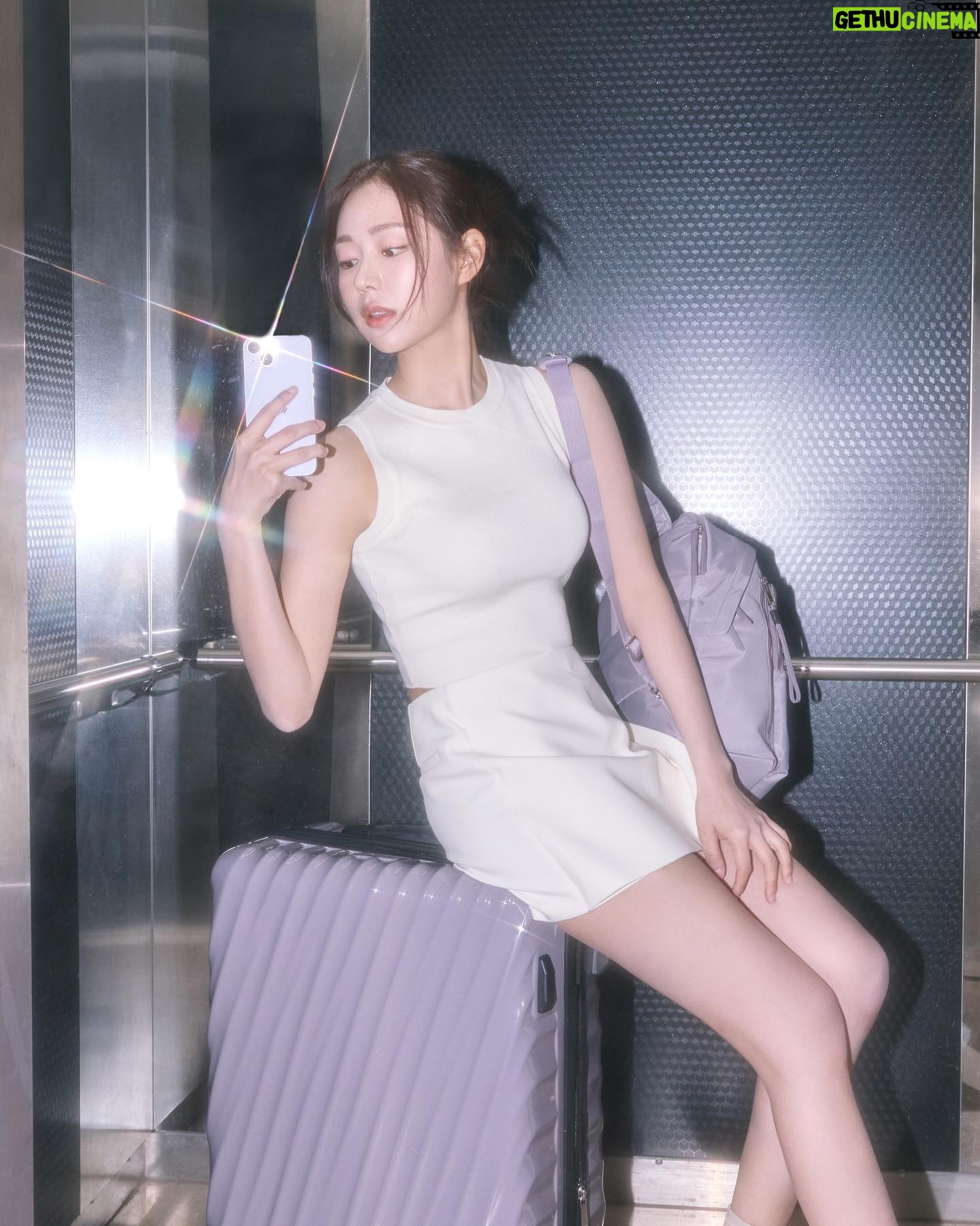 Shin Seul-ki - 260.3K Likes - @tumitravel 🗺️💜
#광고 #Tumi #Tumikr #TUMIVOYAGEUR #TUMI19D