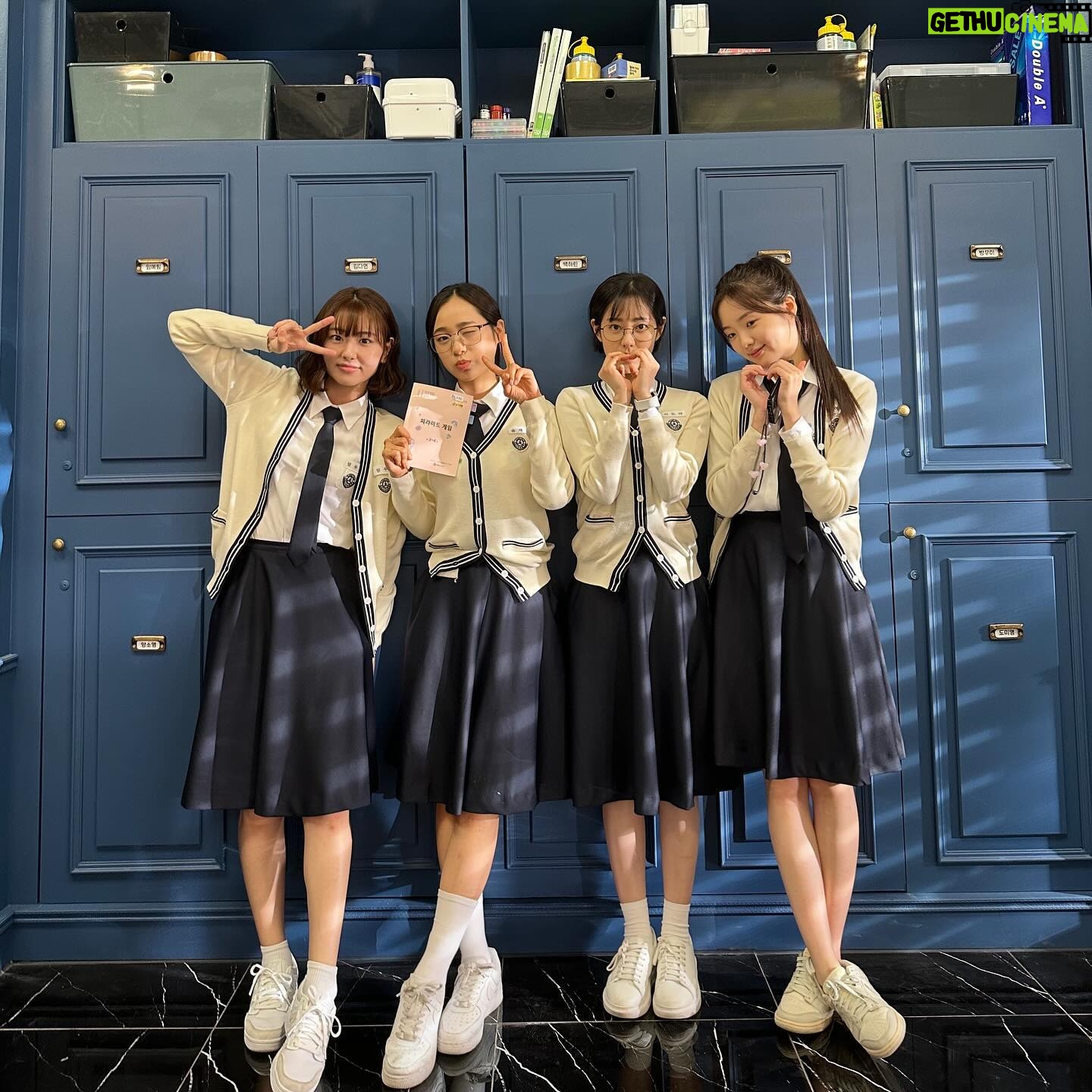 Shin Seul-ki - 756.4K Likes - 도아