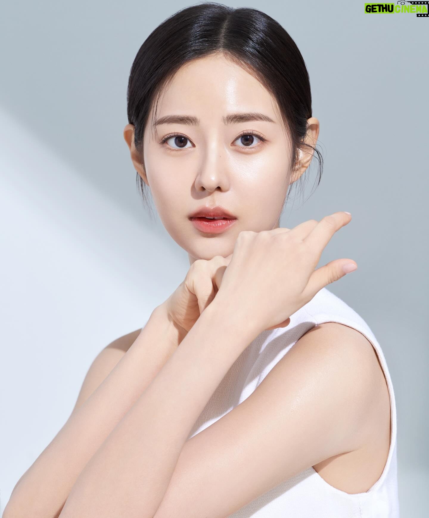 Shin Seul-ki Instagram - #๊ด๊ณ ๐ค๐งก@vabeauty.official #๋ธ์ด์ค์์ด