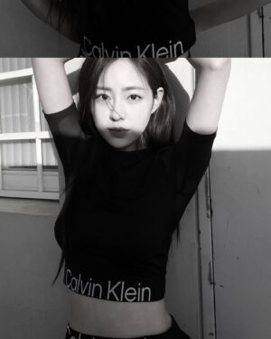 Shin Seul-ki Instagram - 🏃🏻‍♀️ with @calvinklein #캘빈클라인스포츠