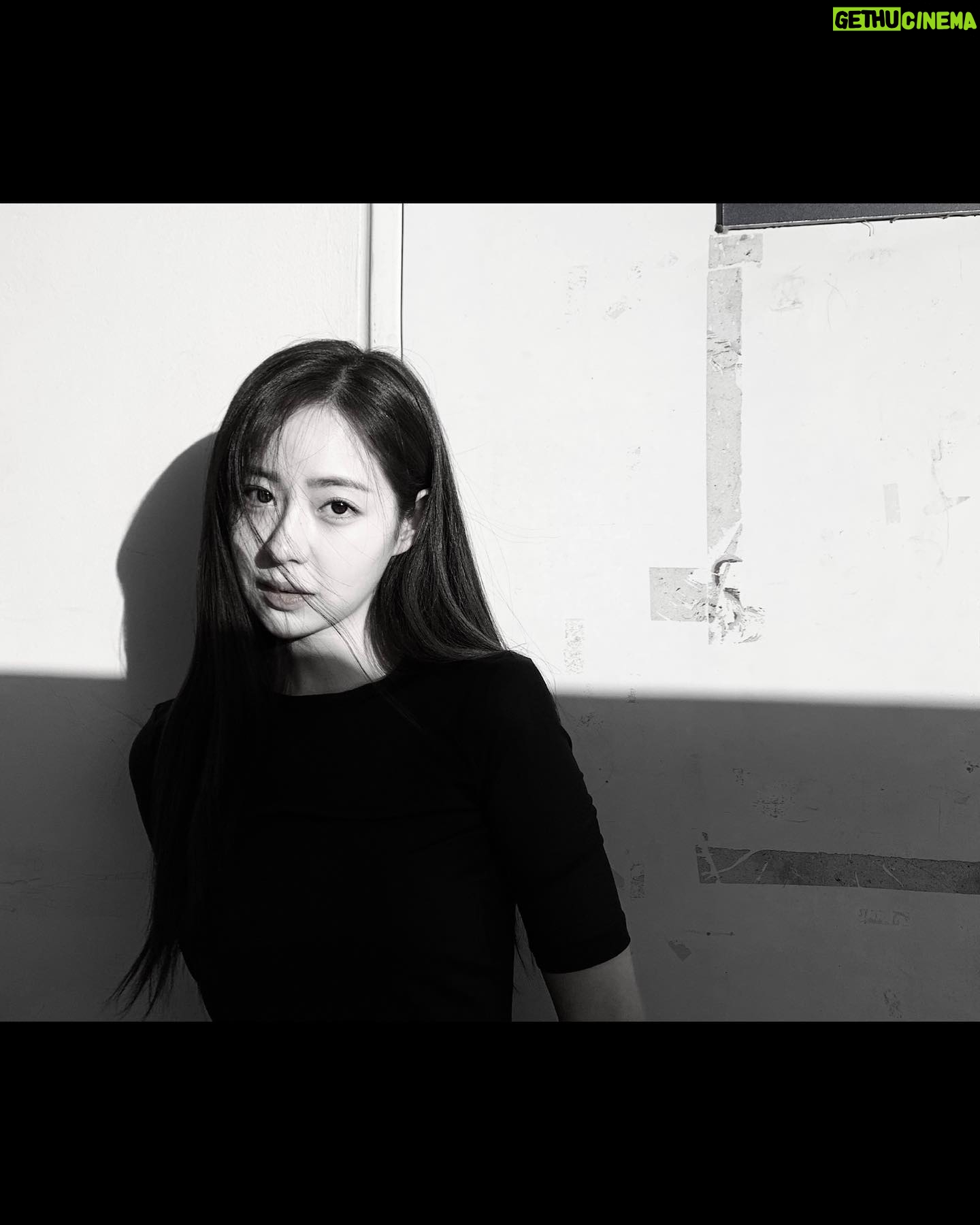 Shin Seul-ki - 286.6K Likes - 🏃🏻♀️ with @calvinklein #캘빈클라인스포츠