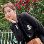 Shin Su-hyun Instagram – 👜👚#LaurenRalphLauren