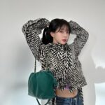 Shin Su-hyun Instagram - @loewe 🎒👛👜💕 #loewe #로에베 #Flamencopurse