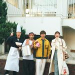 Shiori Sato Instagram - . 「BAILA」4月号 同志のようなパンサーさんをお招きした "クラスメイトと、夢と希望着回し" アザーカットです🫧 くすっとしてきゅんとする物語になりました🌸 それぞれの個性を活かしつつも わたしの壮大な妄想が加わったわけですが 誌面を見た向井さんに、 おれモジモジしすぎじゃない！？ 好きな人の前では照れてばかりで恥ずかしいよ〜 とのお言葉いただいたのですが😂 わ、わ、わたしの勝手な妄想ですからねっ🤭🤫☺️ 麺を可憐に踊らせてくれた菅さん🍜 自ら生クリームを鼻につけてくれた尾形さんも🍰 おちゃめでおもしろくておしゃれな着こなしを 本当にありがとうございました🐆♡ 休憩中に3人でずぅ〜っとお喋りして笑い合っていた あの仲良しな光景も忘れません🥰