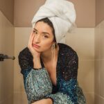 Shirine Boutella Instagram - J’ai pas d’idées de légende qui soit pas Prout prout. 📸 @juchoquer Stylisme @redaramdani_ MUA @romanelbh Hair @damienlacoussade At @tinahparis Robe @lorenaconti_ @jmfpressday