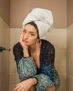 Shirine Boutella Instagram - J’ai pas d’idées de légende qui soit pas Prout prout. 📸 @juchoquer Stylisme @redaramdani_ MUA @romanelbh Hair @damienlacoussade At @tinahparis Robe @lorenaconti_ @jmfpressday