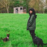 Shirine Boutella Instagram – L’amour est dans le près 🍃♥️

@parceltinyhouse
@domainederichecourt

Séjour offert.