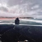 Shirine Boutella Instagram – Ce jour là j’ai trouvé le moyen de faire la gueule en Islande. En même temps c’était jour 5 et y avait plus de liquide vaisselle.

Avouez que j’ai la plus belle des doudoune ! Merci @canadagoose 🌺 

#Iceland #BlackSandBeach #RoadTrip