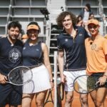 Shirine Boutella Instagram – Je ne remercierai jamais assez @fftennis et @sisleyparisofficial pour l’expérience folle que j’ai vécu ce 21 mai ! 3 entraînements intenses avec des pépites de coach.. les meilleurs :

@tatianagolovin15 pour l’initiation avec un challenge « mur ».. pas évident. Je crois que c’était le plus chaud pcq c’est là où tu réalises à quel point t’es N U L L E (jamais touché une raquette avant ça) 

@mansourbahramiofficial pour la volée et un challenge « glacé » (c’est quelque chose…j’en dis pas plus )

et @severinebeltrame pour le jeu en double ou tu réalises que t’es quand même toujours  nulle mais c’est mieux qu’avant.

Les vidéos sont d’ailleurs dispo sur la chaîne YouTube officielle de @rolandgarros.

Et je finis sur un match de pur kiff avec #SebastienGrosjean. Cerise sur le gâteau et surtout grande surprise ON GAGNE… improbable ! Une journée magique et malgré mes 2h30 de sommeil j’ai rien vu passer. Par contre j’ai tapé une nuit de 14h.

Et 2eme cerise, on fait gagner un chèque de 5000 euros à l’association que je représentais : @enavanttoutes 

Bravo et merci à @julien__benneteau, @joycejonathan, @tatianagolovin15 @cesar_ofenbach ! 🎾 pur bonheur, pur plaisir.. m a g i q u e !

Serena.. I’m coming for you.