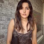Shirley Setia Instagram - Aaj mann kiya, so got dressed & now chilling at home 😅 💁🏻‍♀️🧚🏻‍♀️ Aapka kya plan hai aaj ka? ✨ #saturdayvibes