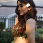 Shivangi Joshi Instagram - Peace, love, and positive vibes...♥️ #hellomay 🫶🏻 @kusmi.India @stylingbyvictor @sohail__mughal___