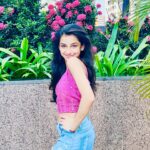 Shivika Rishi Instagram - 🫶🏻🌺💙 #photooftheday #monday #love #flowerlove #explore #fyp #influencers #actors #pose