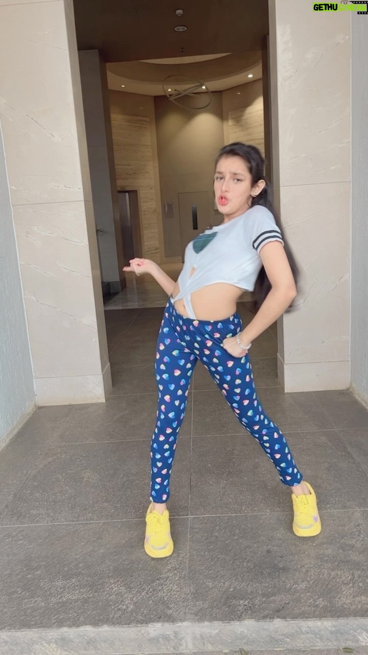 Shivika Rishi - 20K Likes - Ooo lala re💙💛
#trendingreels #viralreels #views #dancereels #explore #share #instagram