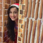 Shivika Rishi Instagram - Christmas comes early 🎅❄️⛄️♥️@fairfieldbymarriottmumbai …Had wonderful time with Santa✨ Outfit in collaboration with @fairiesnmermaids #instagram #xmas #explore #photooftheday #explorepage #saturday