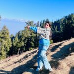 Shivika Rishi Instagram – Qaafirana sa hai…🍃🏔️🍂

#sundayvibes #instagram #photooftheday #hills #naturephotography #beauty #exploremore