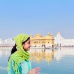 Shivika Rishi Instagram - Seeking blessings @ Golden Temple✨ #waheguru_ji 🙏🌻🌸🌼🌺 #shivika #instagram #happynewyear2024 #blessings #waheguru_ji_ka_khalsa_waheguru_ji_ki_fateh_jio #blessed🙏 #khalsa