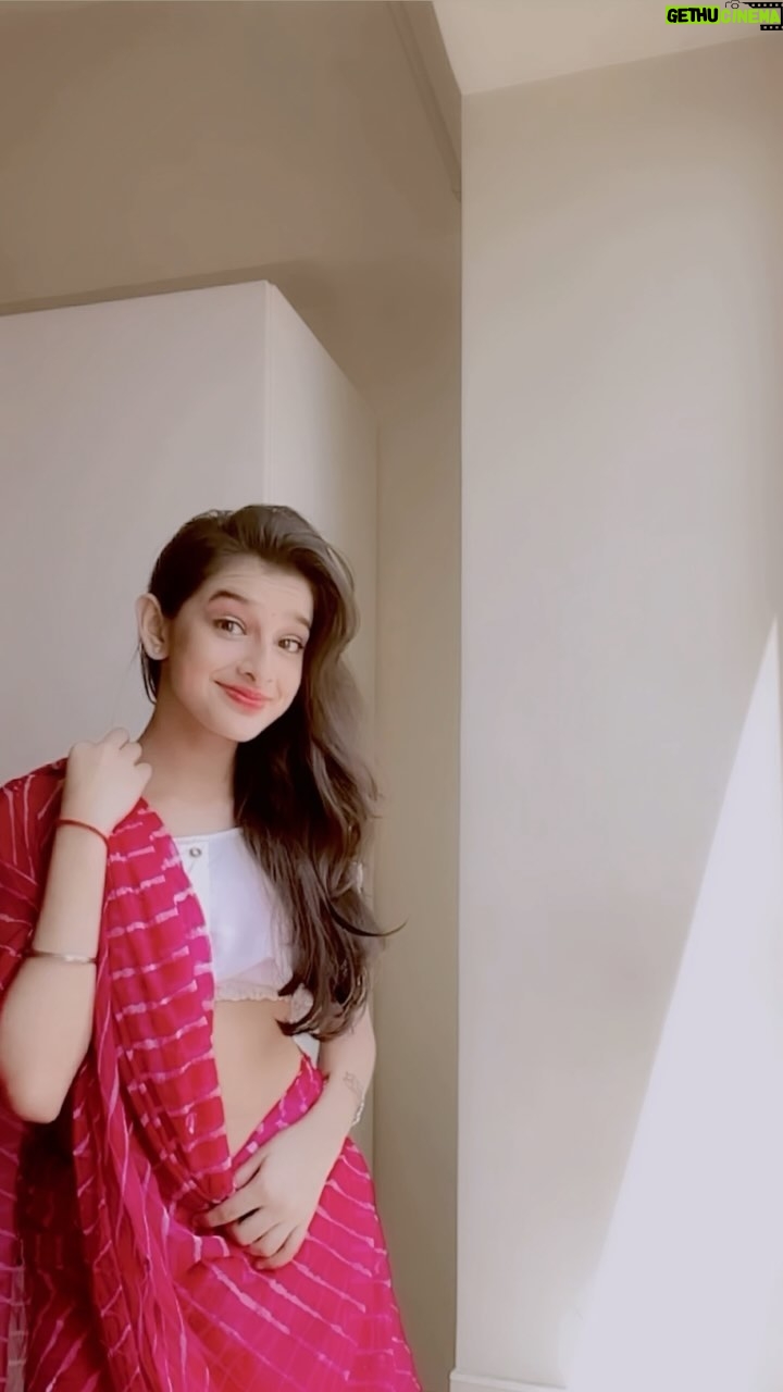 Shivika Rishi - 13.6K Likes - Gulabi Saree….🌷
#gulabisaree✨❤️ #gulbisareesong #instagram #transitionreels #viral #explorepage #views #lovesong