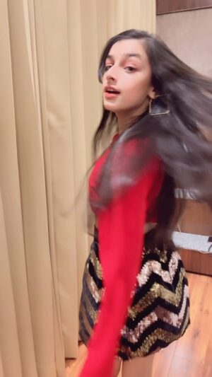 Shivika Rishi Instagram - Ishq jaisa kuch♥️🖤✨

#instagramreels #viralvideos #views #ishqjaisakuchsong #fighter #featured  @tseries.official @tseriesfilms @hrithikroshan @deepikapadukone @boscomartis