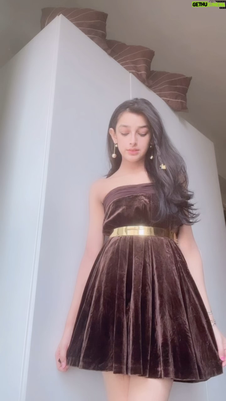 Shivika Rishi - 21K Likes - Hothon pe aisi baat💋🤎
#trending #instagram #hothonpeaisibaat #sophiechoudhry #fyp #viraldance #viralreels