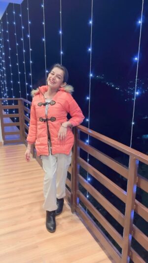 Shivika Rishi Instagram - Gulabi Sharara✨💕🧡

#instagram ##trendingreels #viral #explorepage✨ #thumakthumak #gulabisharara #views