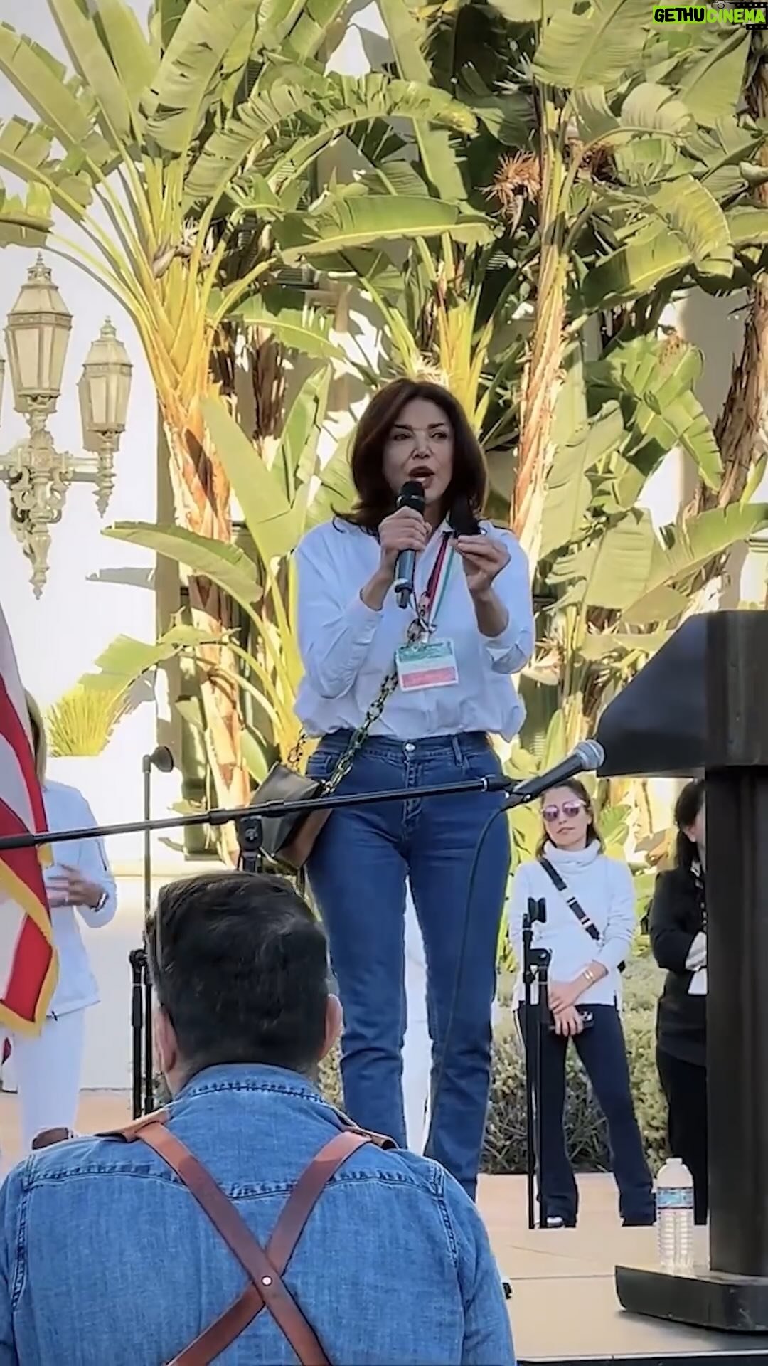 Shohreh Aghdashloo Instagram - The freedom fighters in Iran are not going to give up and neither are we. We keep echoing their voice and show their struggle until the regime change in Iran. With special thanks to the Beverly Hills City Hall and Mayor @lilibosse1 for making this rally possible. تضاهرات شنبه ۵ نوامبر در مقابل شهرداری بورلی هیلز با حضور شهردار، نازنین بنیادی، زر ابراهیمی، تارا گرامی، شیوا نگار و با سپاس از شالی زمردی، مکس امینی و همه دست اندرکاران این تضاهرات. #iranprotests #iranrevolution #iran #mahsaamini