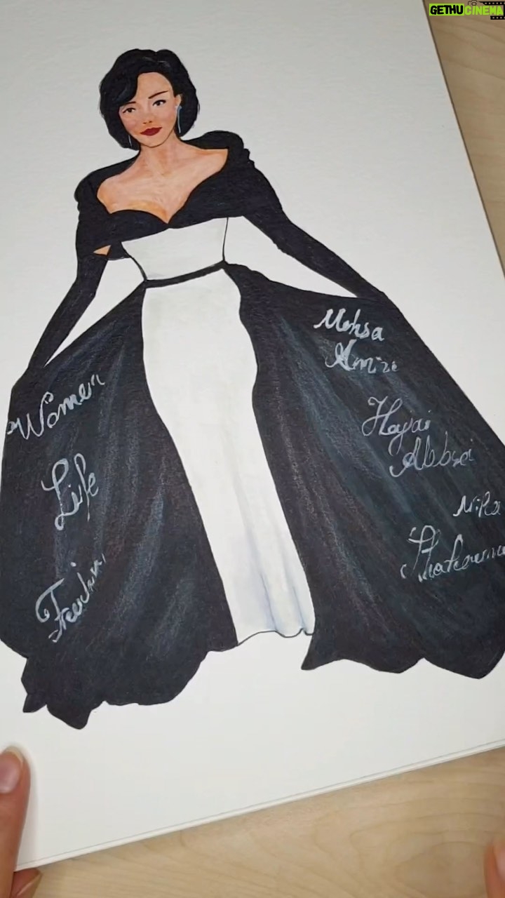 Shohreh Aghdashloo Instagram - Thank you so much Roza (@roza_arghavanfashion) for this beautiful artwork of my Oscar dress designed by @csiriano. ❤️ I’m proud of your generation. Keep on doing the good work. خیلی ممنون رزا برای این اثر هنری زیبای لباس اسکار من که توسط کریستین سیریانو طراحی شده است. ❤️ من به نسل شما افتخار می کنم برای شما آرزوی موفقیت دارم. #womanlifefreedom