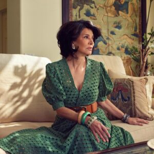 Shohreh Aghdashloo Instagram - I saved this photo shoot for you and for today. 

Your love and support means a lot to me. Thank you for being in my life. 🙏🏼❤️

این عکسبرداری چند هفته پیش انجام شد و من این عکس ها را برای امروز و برای شما نگه داشتم. ممنون از همه محبت و پشتیبانی شما در تمام این سال ها که بسیار برای من اهمیت دارد. دوستتون دارم خیلی زیاد. 🙏🏼❤️

Thank you @DaeHowerton, @iamdallasjlogan, and @taviagarland06 for these amazing shots.