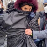 Shohreh Aghdashloo Instagram - It’s been two years since the last episode of The Expanse aired. I will always cherish the funny moments we had on set. 😂😂 دو سال از پخش آخرین قسمت سریال The Expanse می گذرد. کار در این سریال و به مدت ۶ سال در سرمای زمستان کانادا بسیار سخت بود، اما سختی ها را به جان خریدیم تا آینده بشریت را به تصویر دراوریم. و من هرگز لحظات شیرین آن را از یاد نخواهم برد. Thank you @madebydq for creating this video. 🙏🏼 #theexpanse #screamingfirehawks