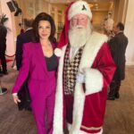 Shohreh Aghdashloo Instagram - A big thank you to Birgit for the warm invitation to the @babc_losangeles annual Christmas Luncheon. Surrounded by over 1,000 members of the international business community, the event was nothing short of magical. The complimentary champagne, traditional British Christmas lunch, and abundant wine added to the holiday cheer. Here’s to continuing traditions and creating new memories. 🙏🏼❤️ #babclosangeles