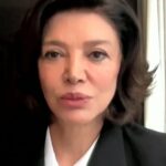Shohreh Aghdashloo Instagram - Stop negotiating with the government of Iran. Stop dealing with this regime. Trust us, dealing with a happy Iran would be far more beneficial to the people of the world. 🌎 I may sound repetitive, but there is no other way to bring down this brutal regime. Special thanks to @azadeh.news at BBC for this thorough interview. مذاکره با دولت ایران را متوقف کنید. دست از معامله با این رژیم بردارید. فراورده های ایران را از جمله نفت ایران را در بازار سیاه به نصف قیمت نخرید. به ما اعتماد کنید، برخورد با ایران شاد برای همه مردم جهان بسیار مفیدتر خواهد بود. شاید تکراری به نظر بیایم، اما راه دیگری به جز از اعتصاب، نافرمانی ‌مدنی و همکاری نکردن کشورهای ذینفع با این رژیم برای سرنگونی این حکومت خونخوار وجود ندارد. با تشکر ویژه از آزاده مشیری در بی بی سی برای این مصاحبه کامل. #womanlifefreedom