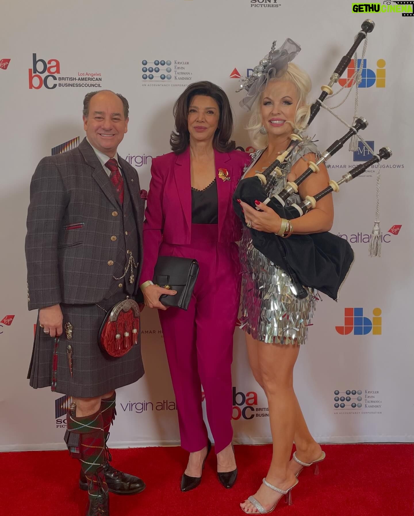Shohreh Aghdashloo Instagram - A big thank you to Birgit for the warm invitation to the @babc_losangeles annual Christmas Luncheon. Surrounded by over 1,000 members of the international business community, the event was nothing short of magical. The complimentary champagne, traditional British Christmas lunch, and abundant wine added to the holiday cheer. Here’s to continuing traditions and creating new memories. 🙏🏼❤️ #babclosangeles