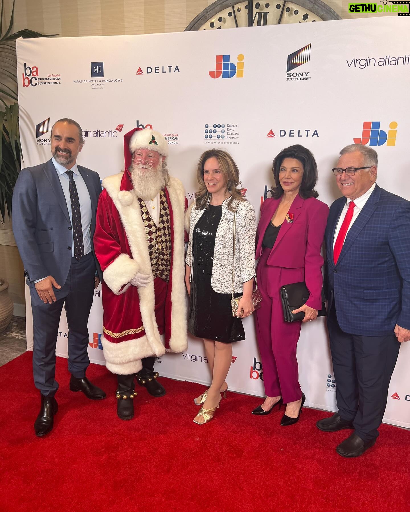 Shohreh Aghdashloo Instagram - A big thank you to Birgit for the warm invitation to the @babc_losangeles annual Christmas Luncheon. Surrounded by over 1,000 members of the international business community, the event was nothing short of magical. The complimentary champagne, traditional British Christmas lunch, and abundant wine added to the holiday cheer. Here’s to continuing traditions and creating new memories. 🙏🏼❤️ #babclosangeles