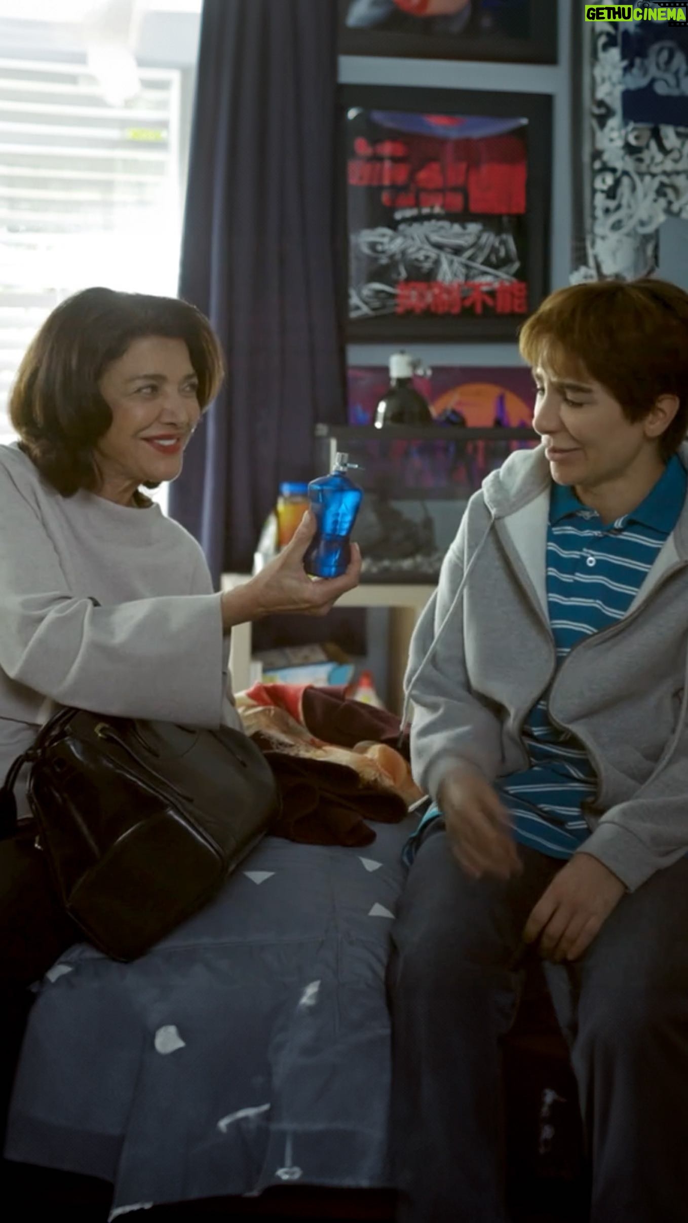 Shohreh Aghdashloo Instagram - Chad is one of the most fun projects that I had the pleasure of working on. Produced and starred by Nasim Pedrad. Nasim portrays a 14-year-old boy who’s dealing with puberty and his Iranian heritage in the USA. #Chad season 2 is now streaming on @therokuchannel! Stream free on your Roku in the US and Canada, plus the Roku app, therokuchannel.com, Samsung Smart TV, Amazon Fire TV, or Google TV in the US. نسیم پدرام یکی از موفق ترین بازیگران ایرانی در صنعت فیلم و تلویزیون امریکا است. سریال تلویزیونی Chad آفریده خود اوست که تهیه کنندگی اش را هم به عهده دارد.نسیم در این سریال نقش پسر ۱۴ ساله ایرانی را بازی میکند که در آستانه بلوغ سعی در حفظ هر دو فرهنگ، ایرانی و امریکایی، را دار.
