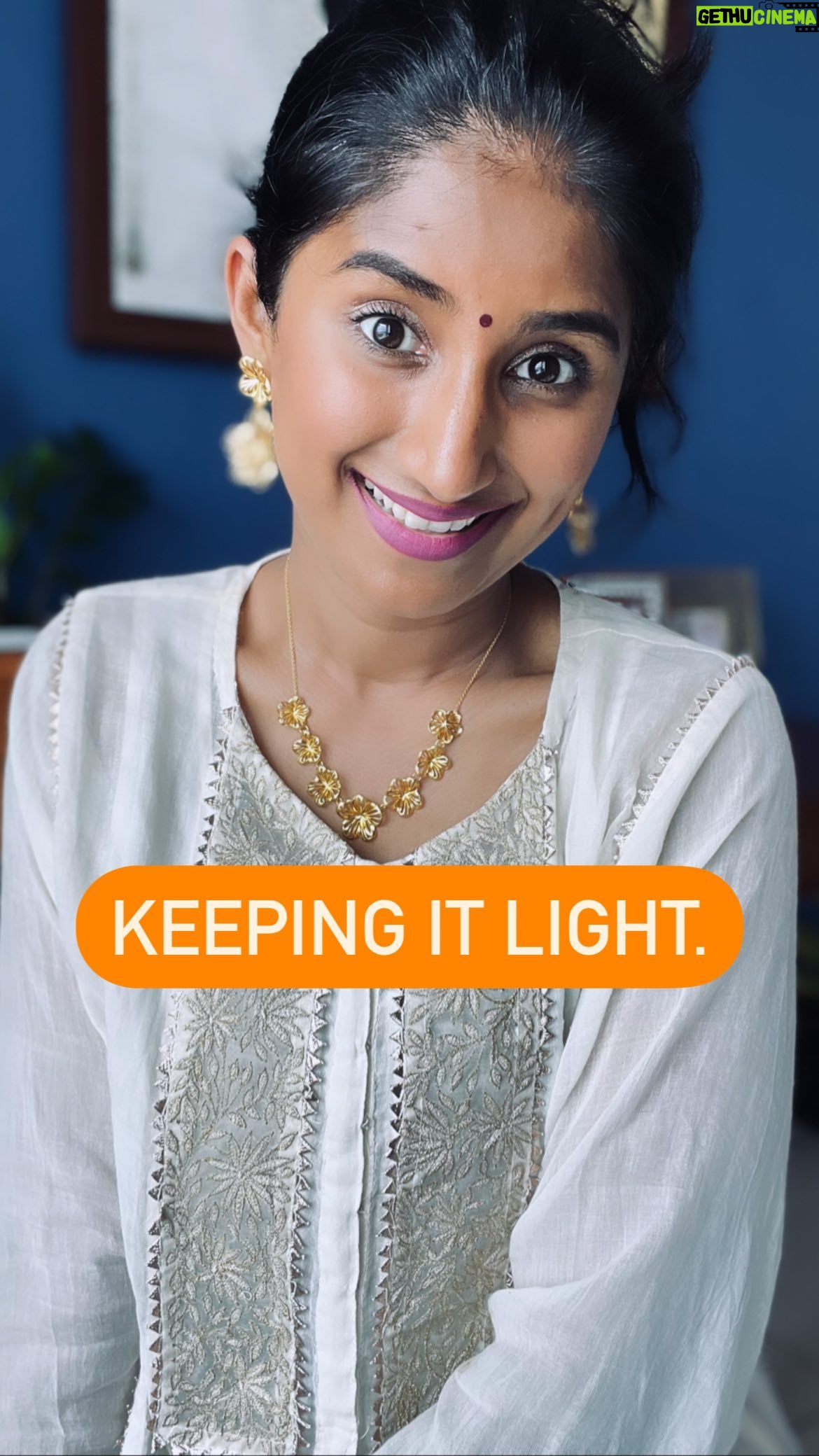 Shraddha Gautam Instagram - It’s the Festival of Light…..weight everyday sparkle. #collab #hargharmelorra #everydayfinejewellery