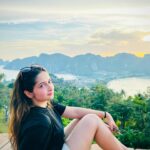 Shreema Bhattacherjee Instagram – Chasing sunsets and sipping on sunshine.🌞🏖️🌊

#sunset #phiphiisland #phiphiviewpoint #blessed #omnamahshivaya