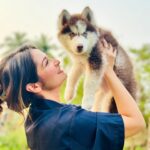 Shreema Bhattacherjee Instagram - Pawsitively purrfect moments.😘 My baby @coconjulie🐾 📸 @officialindranil ❤️ #husky #huskymom #pawpatrol #coco