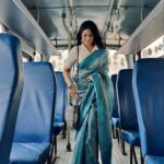 Shreema Bhattacherjee Instagram – কিছু পুরনো গান স্কুল থেকে ফিরে ,
খেলতে যাওয়ার আগে @sangeetbanglaofficial এর মিষ্টি স্মৃতি মনে করিয়ে দেয়!!
তখন এই গানগুলোই টিফিন এ হওয়া গানের লড়াই জিতিয়ে দিতো,অদ্ভুত ভাবে এই গান এর lyrics অনেকদিন না শোনা শর্তেও মনে আছে একদম আগের মতো ।❤️❤️❤️

hairstyle and make up @makeupartist__deepak ✨✨